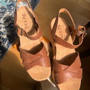 KORKS Brown Cross-Strap Sandals